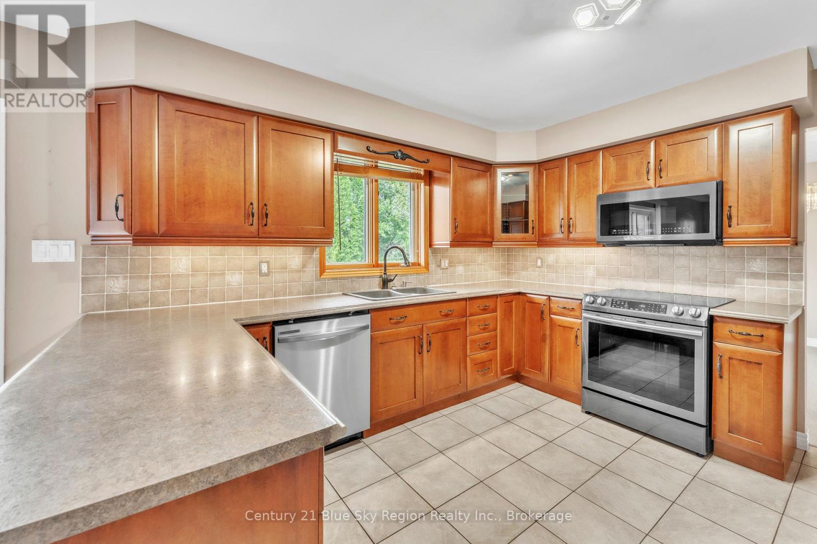 355 Elmwood Avenue, North Bay (West End), Ontario  P1B 9N4 - Photo 15 - X12141312