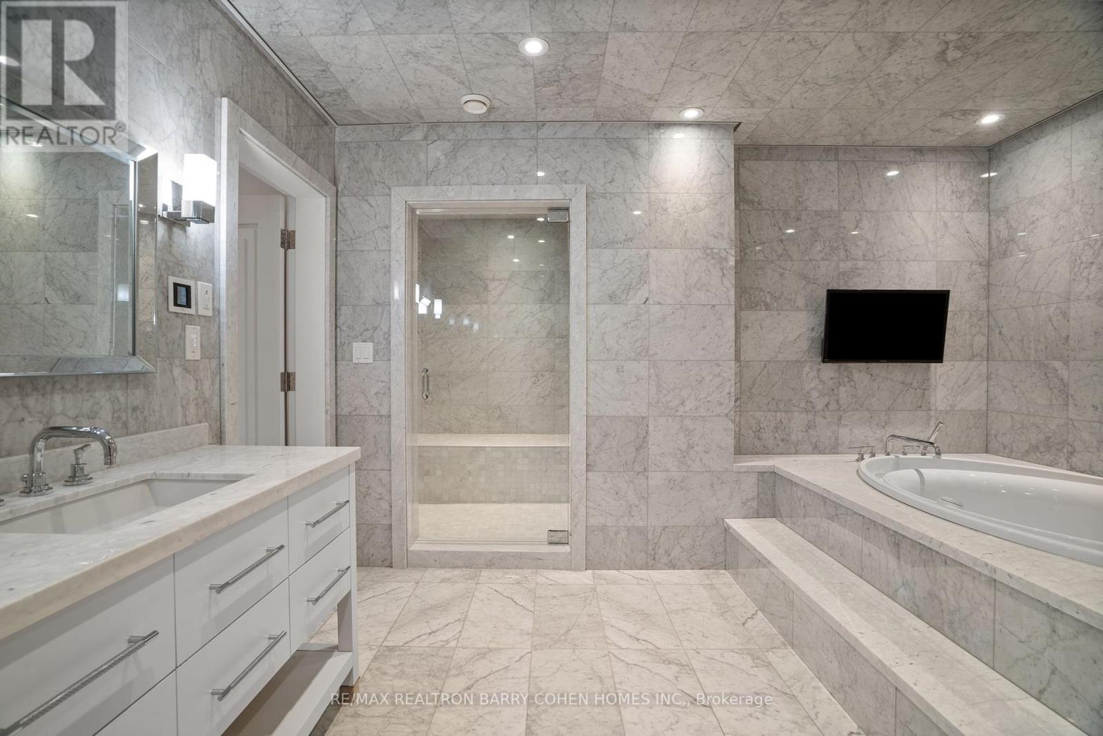330 Vesta Drive, Toronto, Ontario  M5P 3A3 - Photo 34 - C12141042