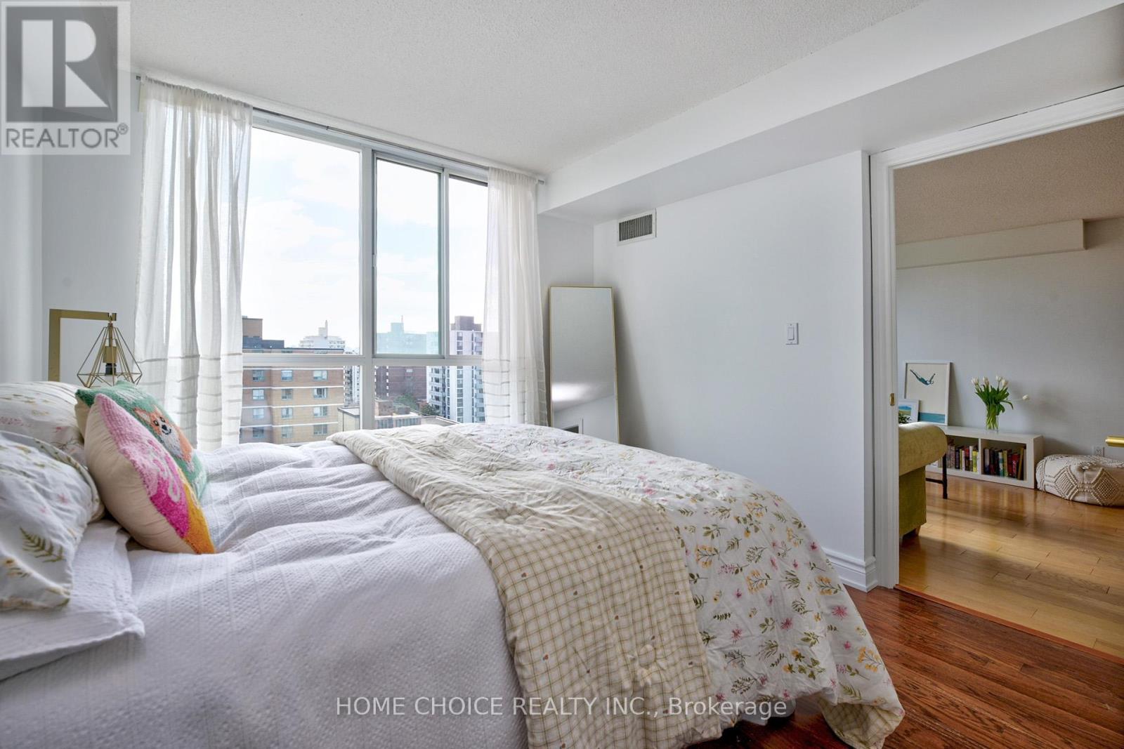 1106 - 398 Eglinton Avenue E, Toronto (Mount Pleasant East), Ontario  M4P 3H8 - Photo 18 - C12141083