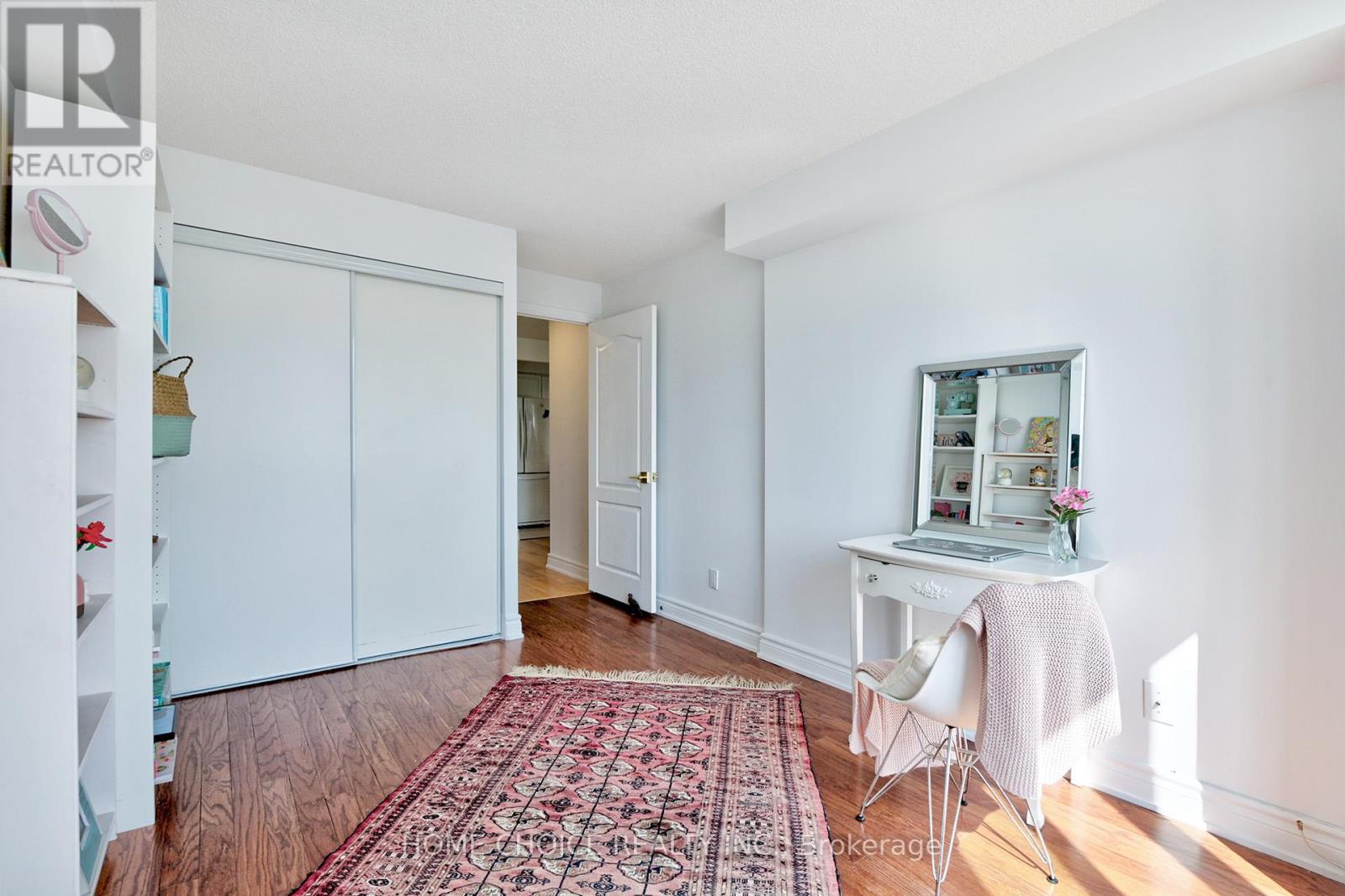 1106 - 398 Eglinton Avenue E, Toronto (Mount Pleasant East), Ontario  M4P 3H8 - Photo 6 - C12141083