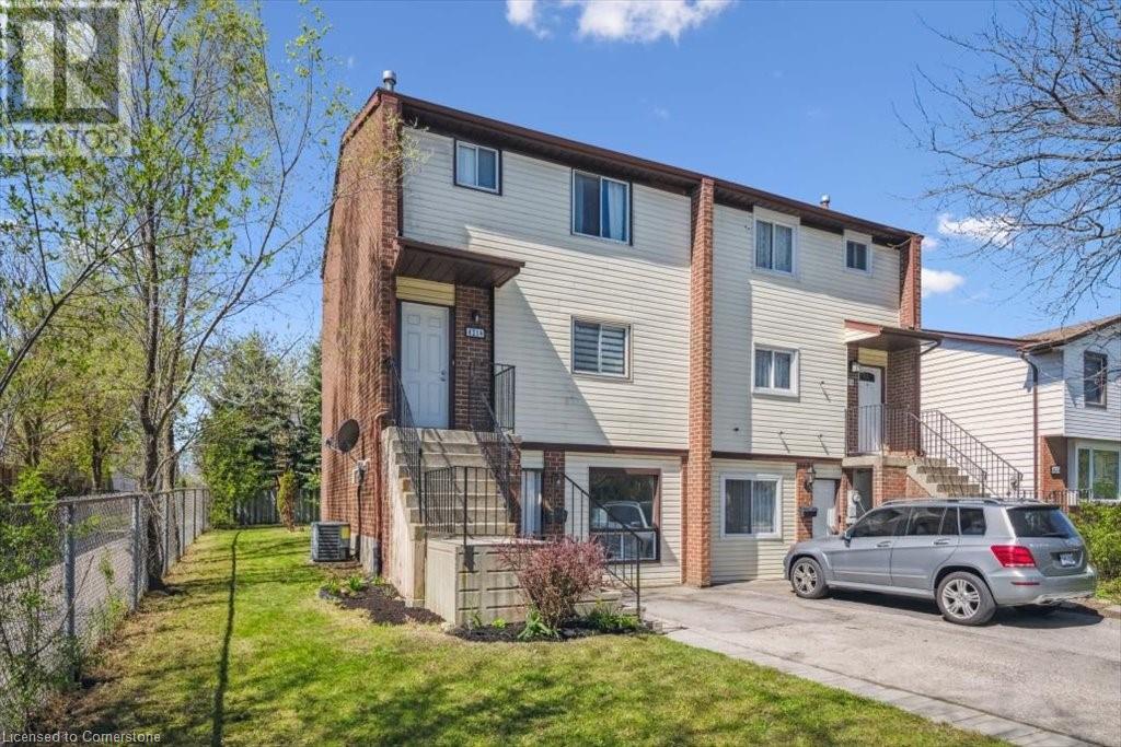 Property at 421 BAIRSTOW Crescent Unit# A image 4