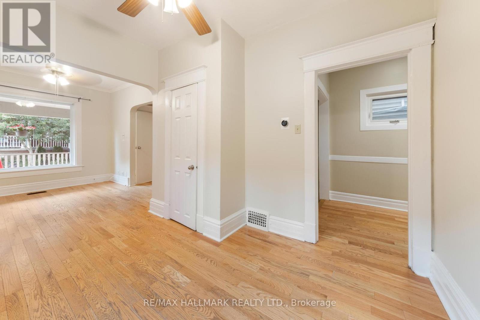 25 Norwood Terrace, Toronto, Ontario  M4E 2H2 - Photo 10 - E12141070