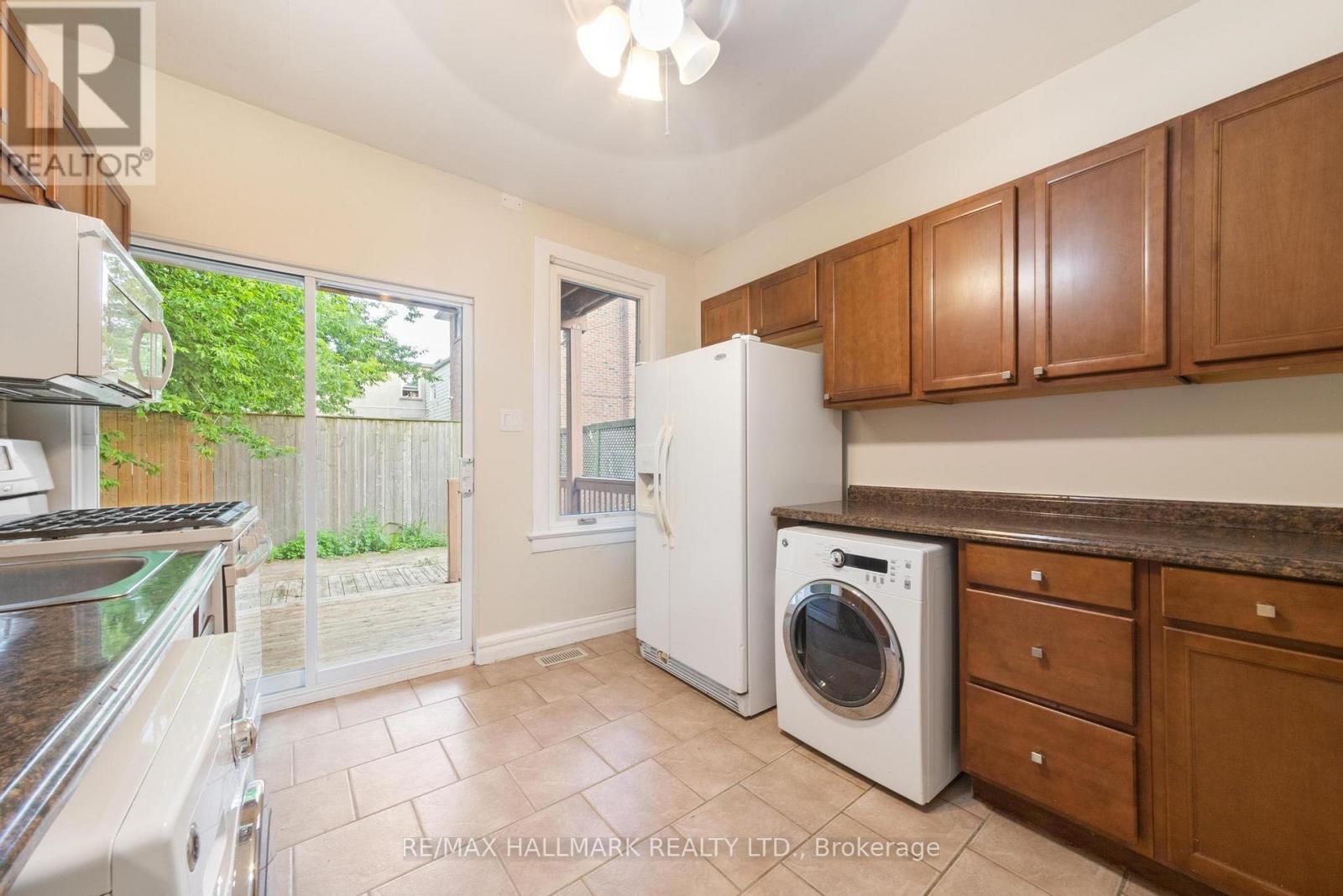 25 Norwood Terrace, Toronto, Ontario  M4E 2H2 - Photo 13 - E12141070
