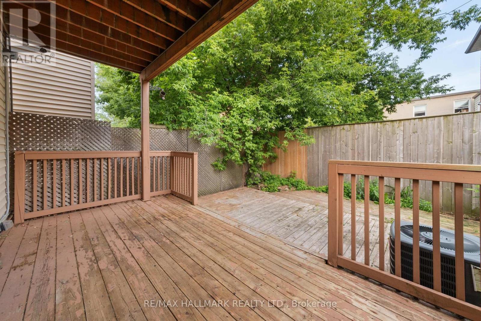25 Norwood Terrace, Toronto, Ontario  M4E 2H2 - Photo 14 - E12141070