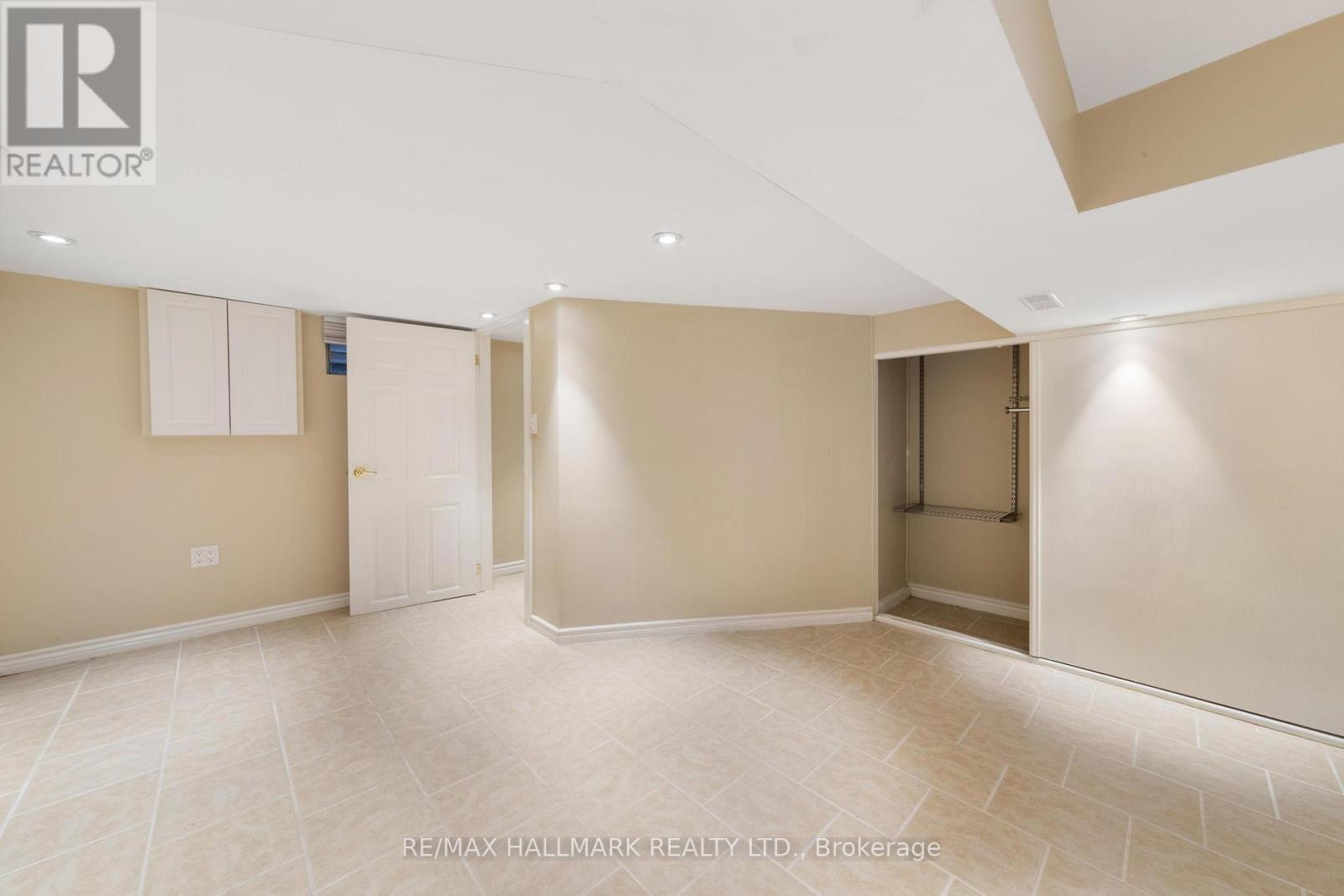 25 Norwood Terrace, Toronto, Ontario  M4E 2H2 - Photo 17 - E12141070