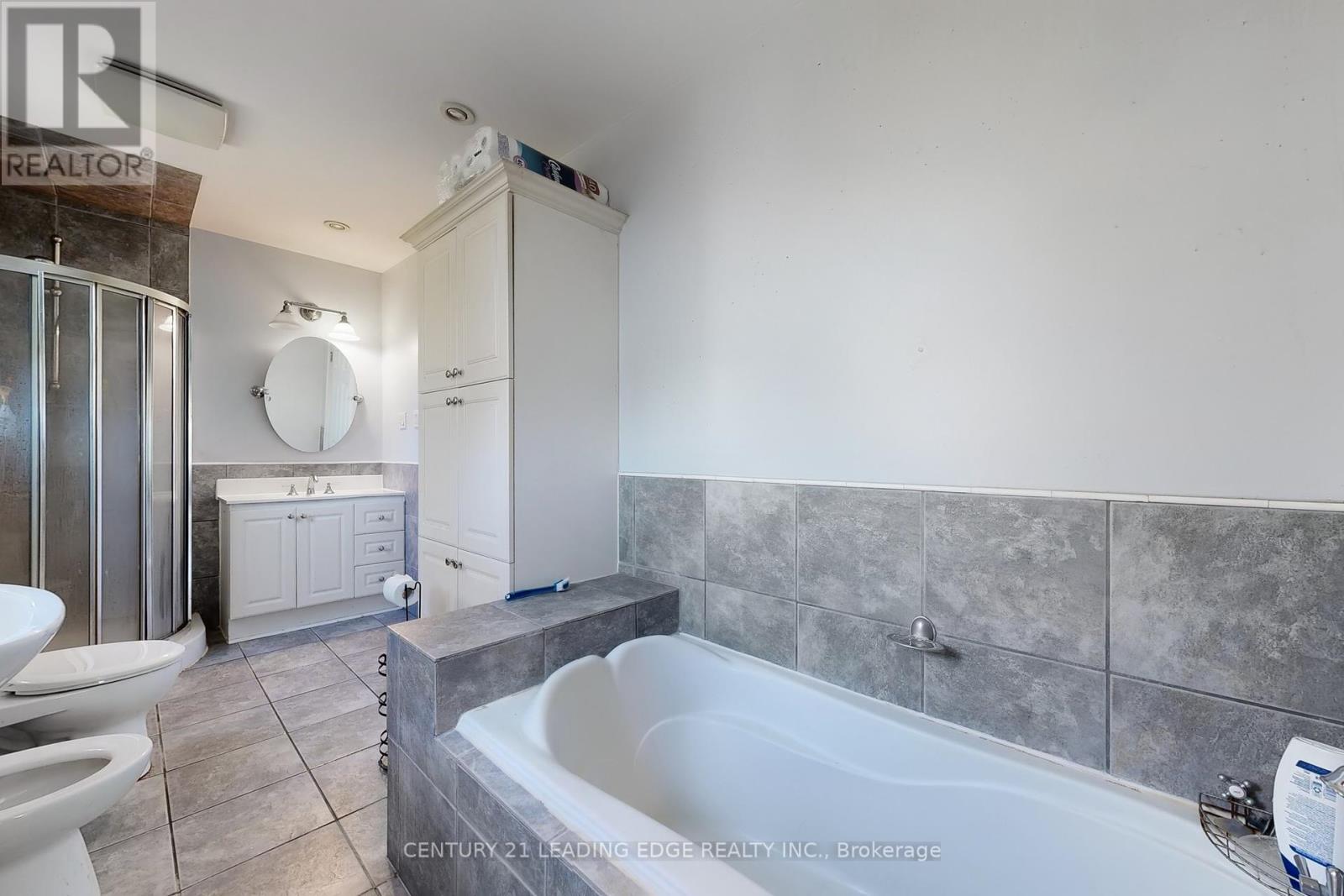 21a Wexford Boulevard, Toronto, Ontario  M1R 1K9 - Photo 21 - E12141090