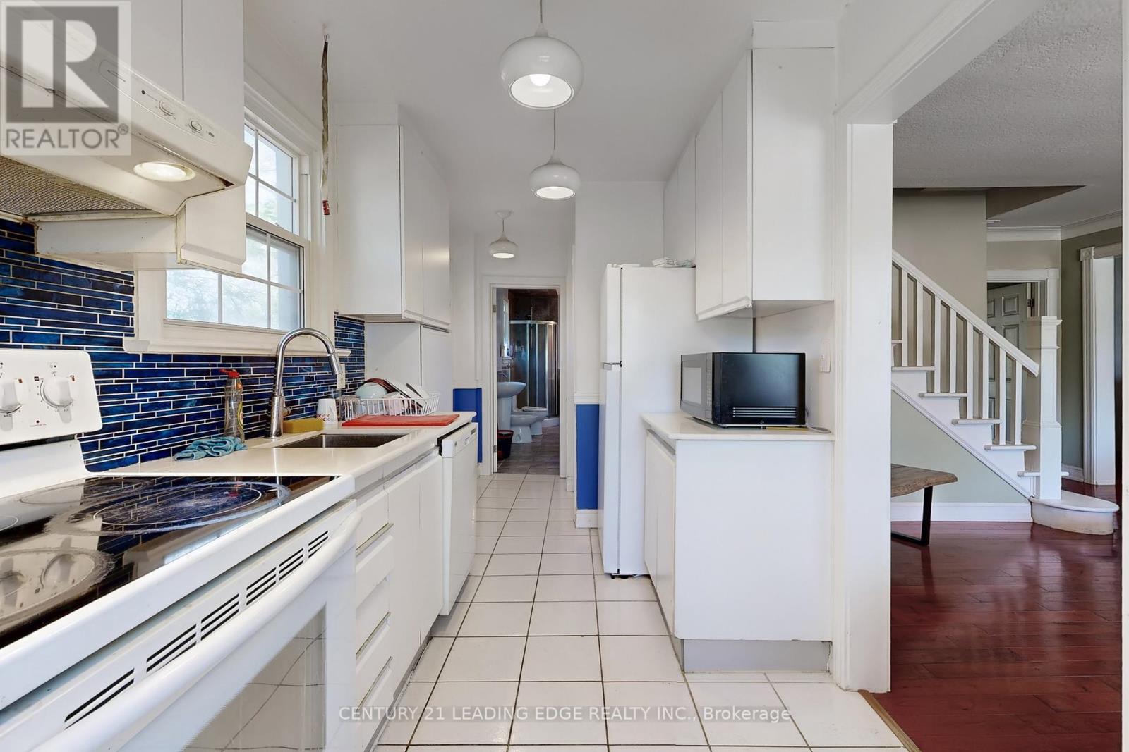 21b Wexford Boulevard, Toronto, Ontario  M1R 1K9 - Photo 15 - E12141096
