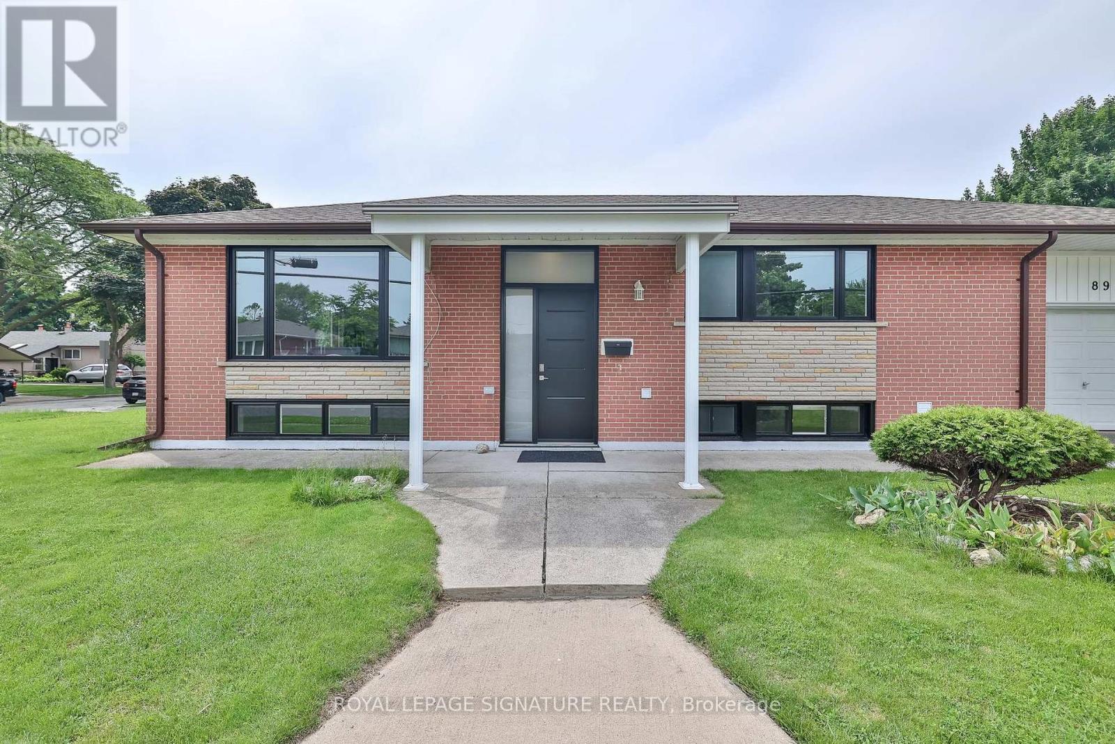 89 Thistle Down Boulevard, Toronto, Ontario  M9V 1J3 - Photo 4 - W12140914