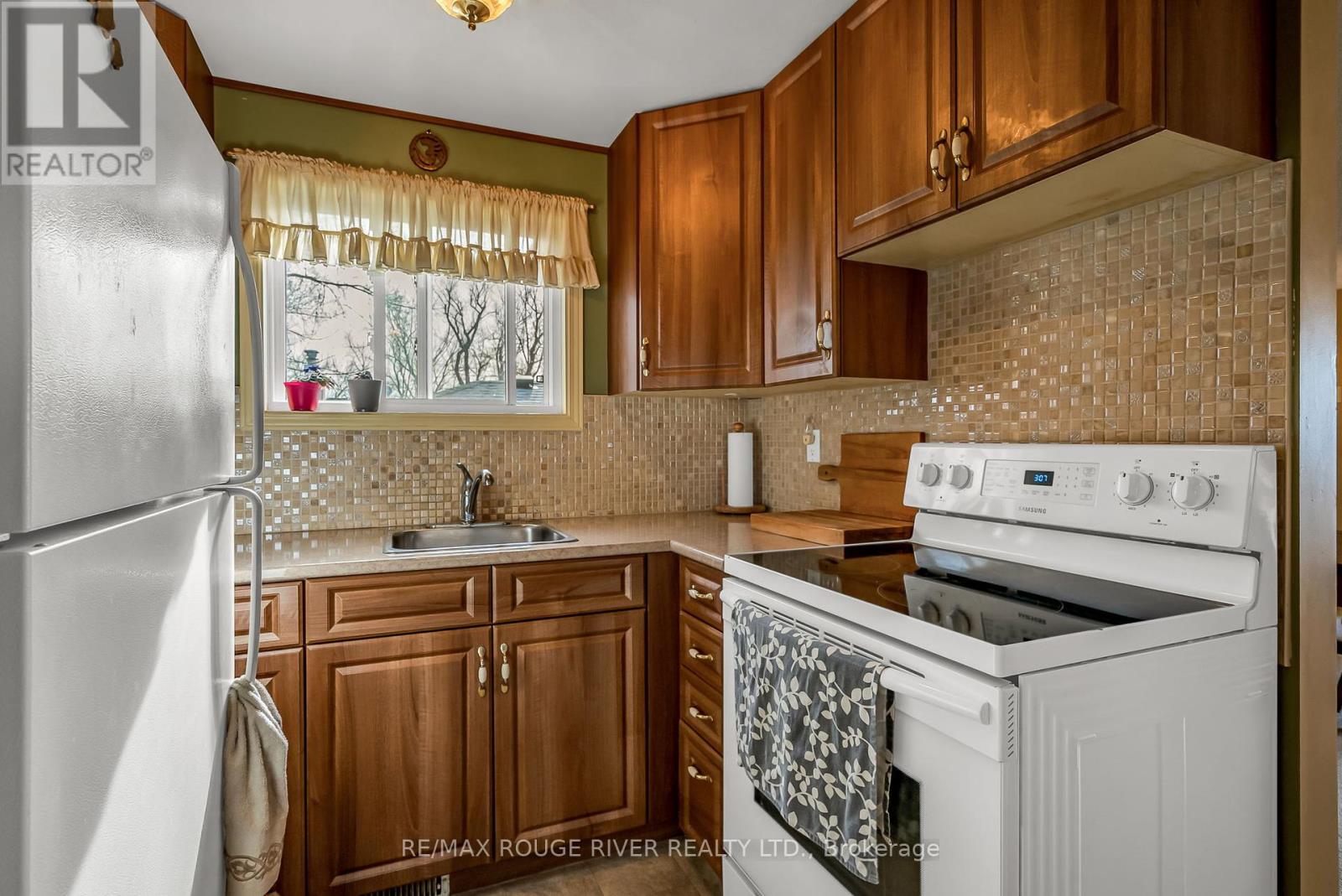 5454 Lakeshore Drive, Hamilton Township, Ontario  K0K 2H0 - Photo 13 - X12141115