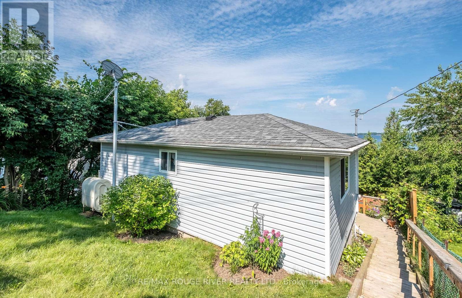 5454 Lakeshore Drive, Hamilton Township, Ontario  K0K 2H0 - Photo 2 - X12141115