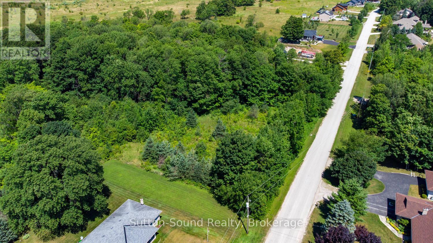 31 Everett Road, South Bruce Peninsula, Ontario  N0H 2T0 - Photo 13 - X12141235
