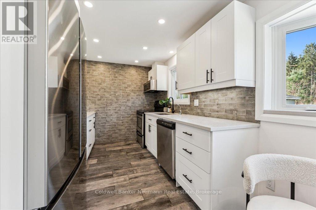 203 Elmira Road S, Guelph (Willow West/sugarbush/west Acres), Ontario  N1K 1R2 - Photo 12 - X12141313