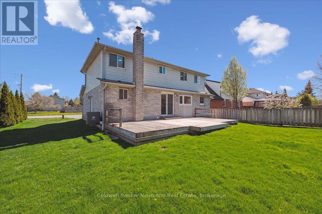 203 Elmira Road S, Guelph (Willow West/sugarbush/west Acres), Ontario  N1K 1R2 - Photo 35 - X12141313