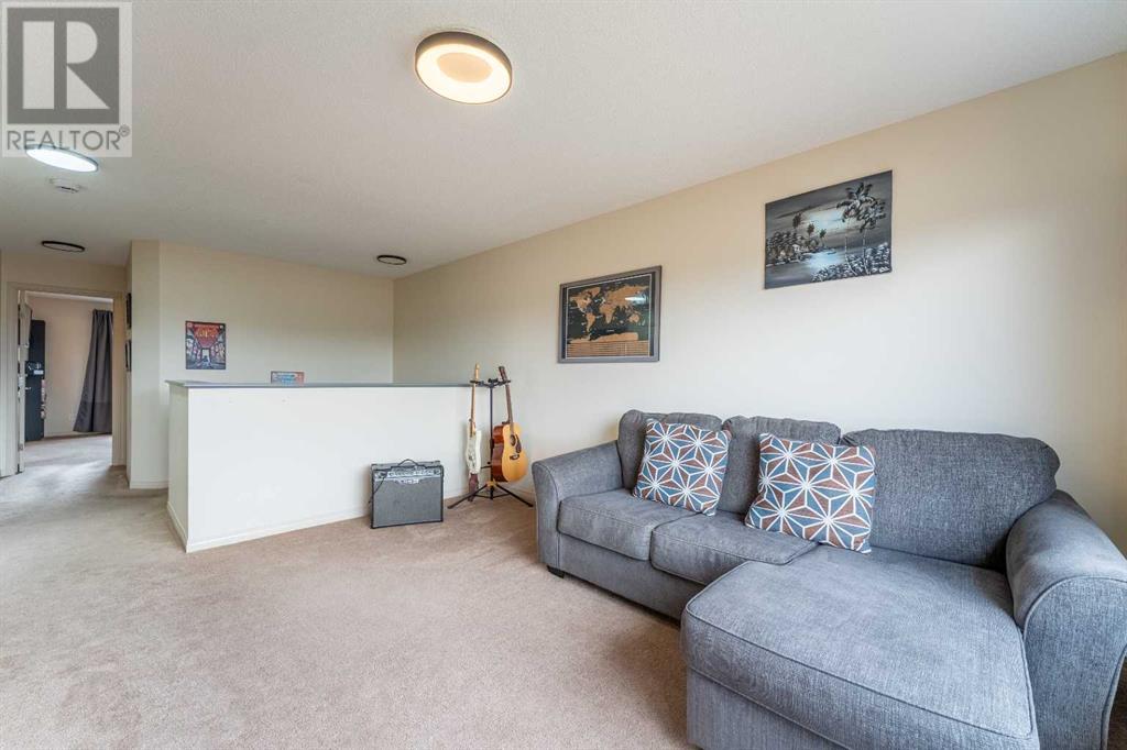 161 Sunset Common, Cochrane, Alberta  T4C 0L9 - Photo 20 - A2215416