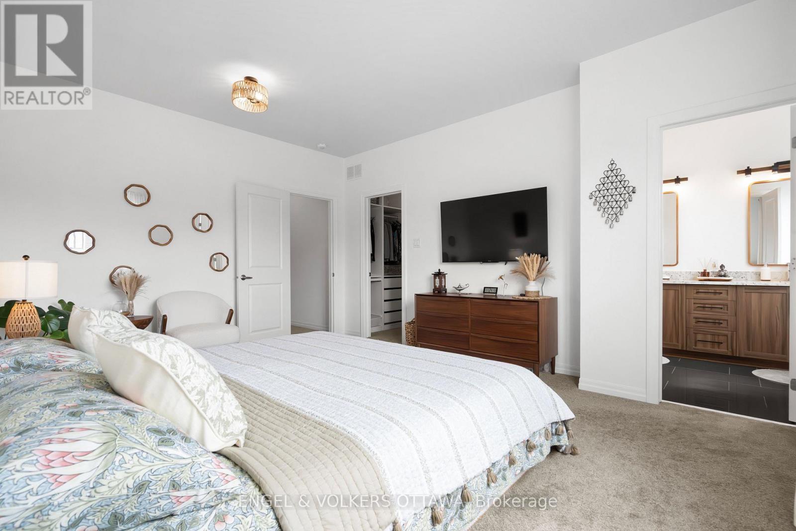 606 Mikinak Road, Ottawa, Ontario  K1K 3X7 - Photo 19 - X12141134
