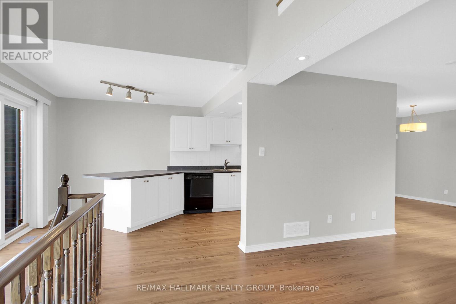 4432 Wildmint Square, Ottawa, Ontario  K1V 1N7 - Photo 9 - X12141265