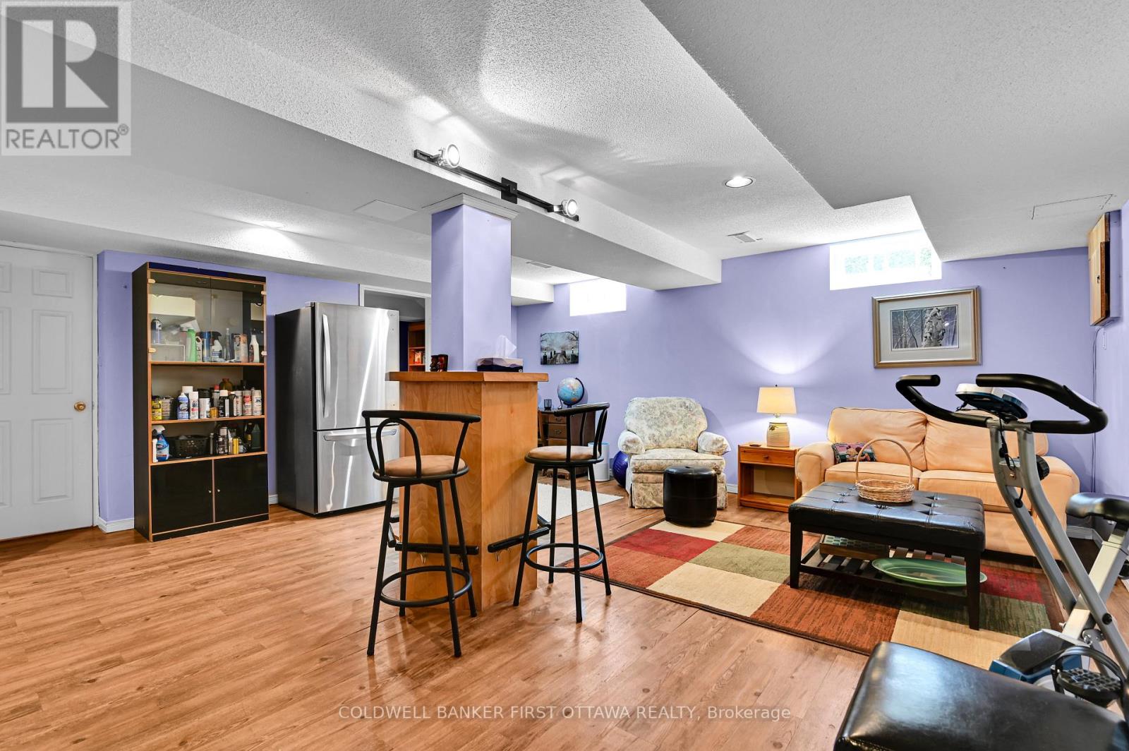 21 Tammela Court, Ottawa, Ontario  K1T 2E7 - Photo 24 - X12141298
