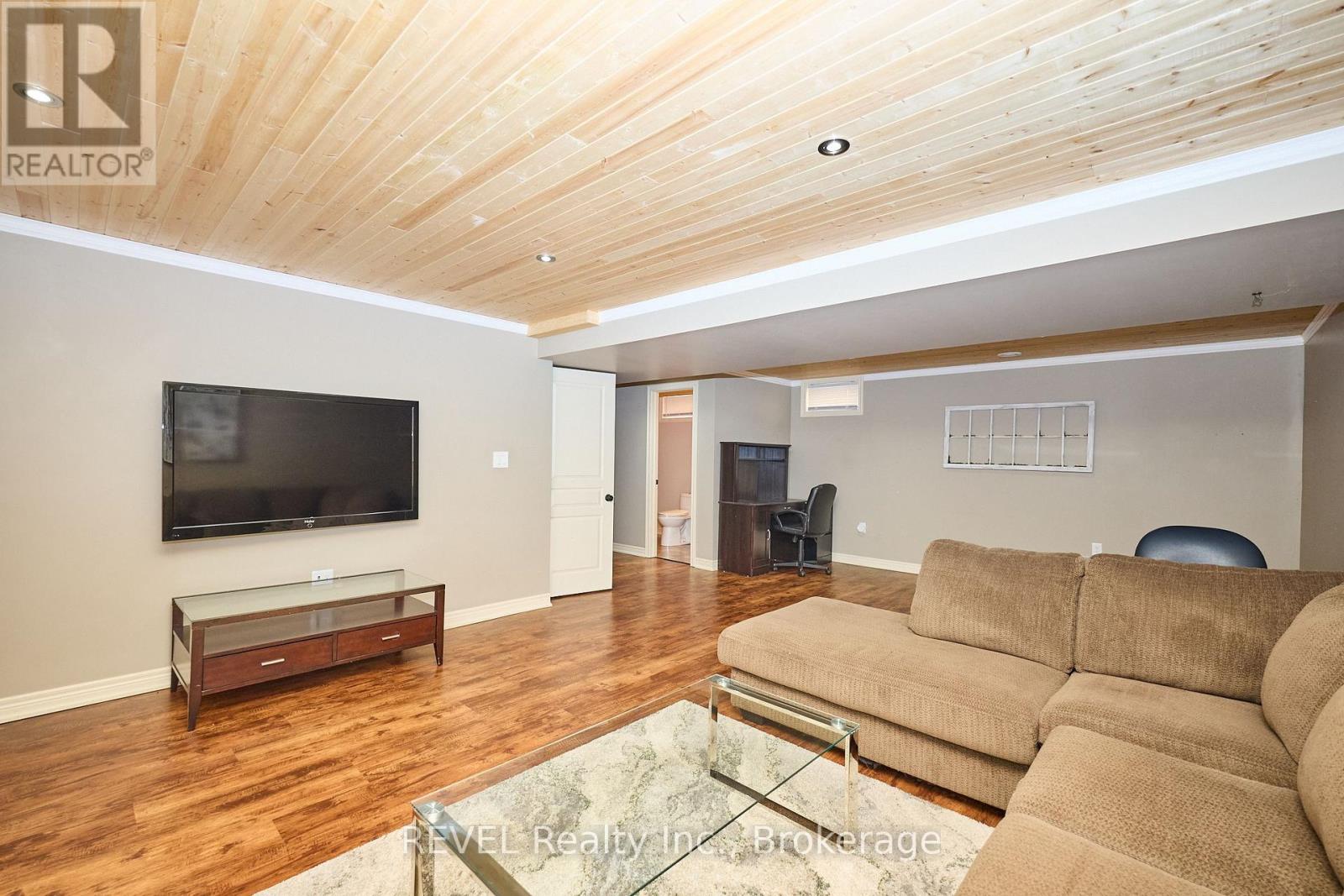350 Thornwood Avenue, Fort Erie, Ontario  L0S 1N0 - Photo 34 - X12141239