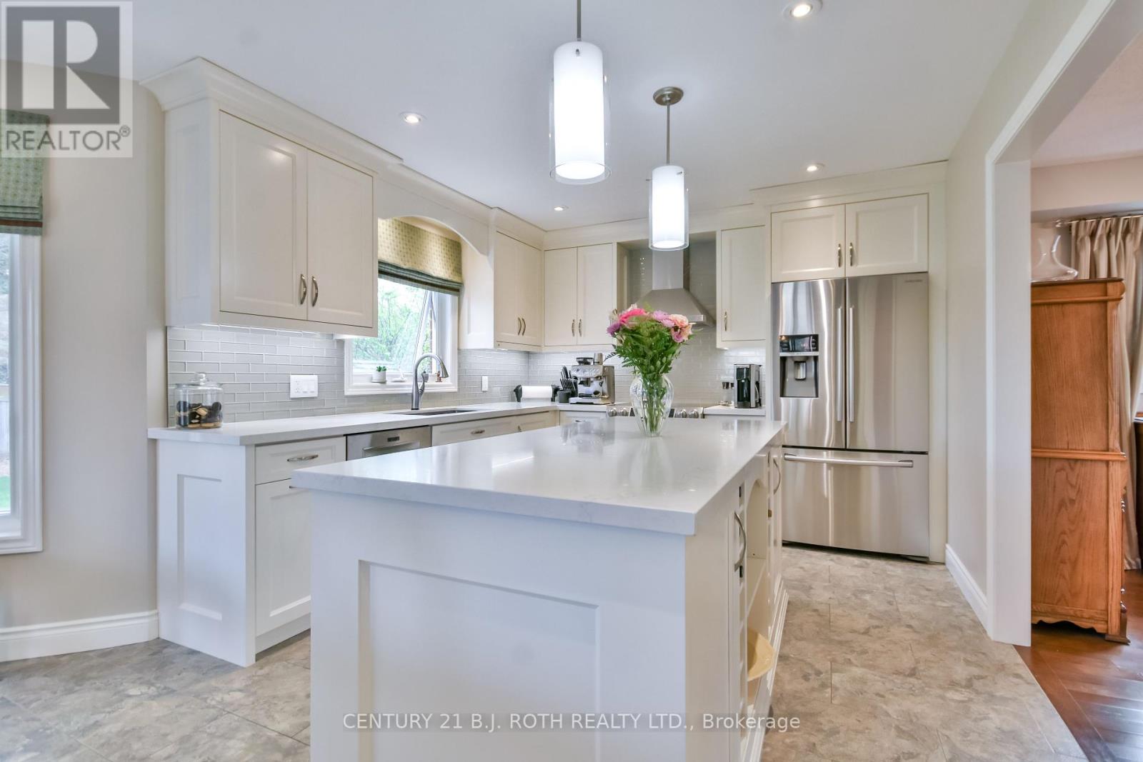 30 Golden Meadow Road, Barrie, Ontario  L4N 7E6 - Photo 11 - S12141049
