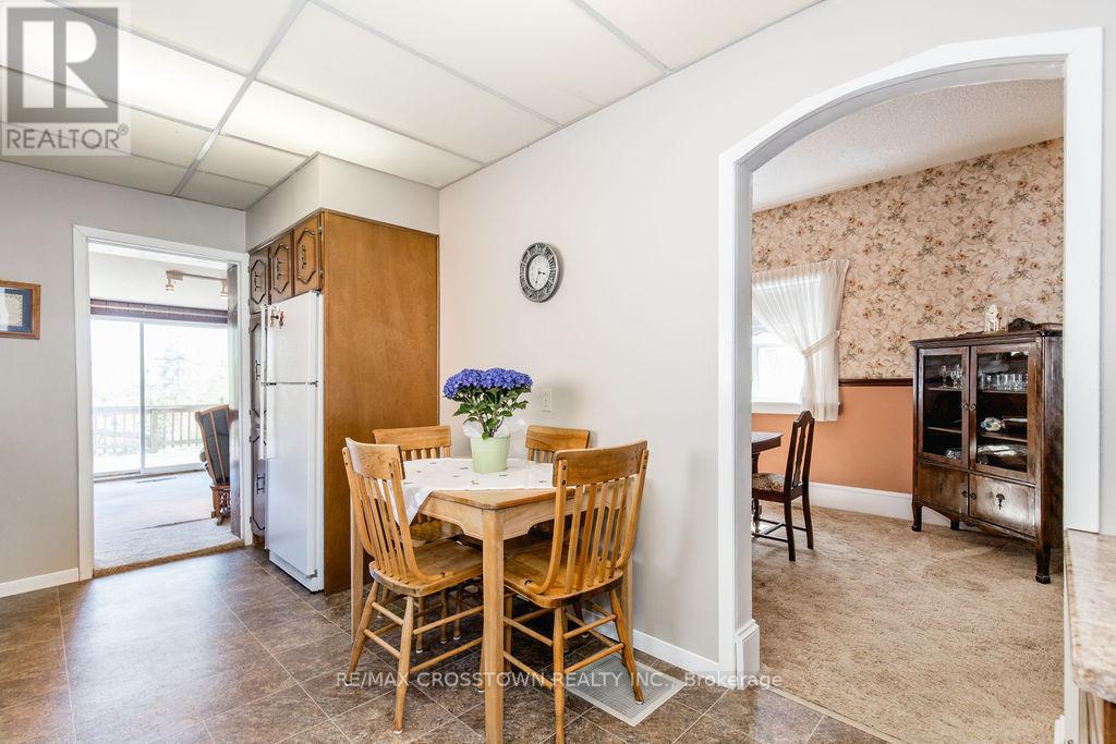93 Jarvis Street, Orillia, Ontario  L3V 2A4 - Photo 14 - S12141102