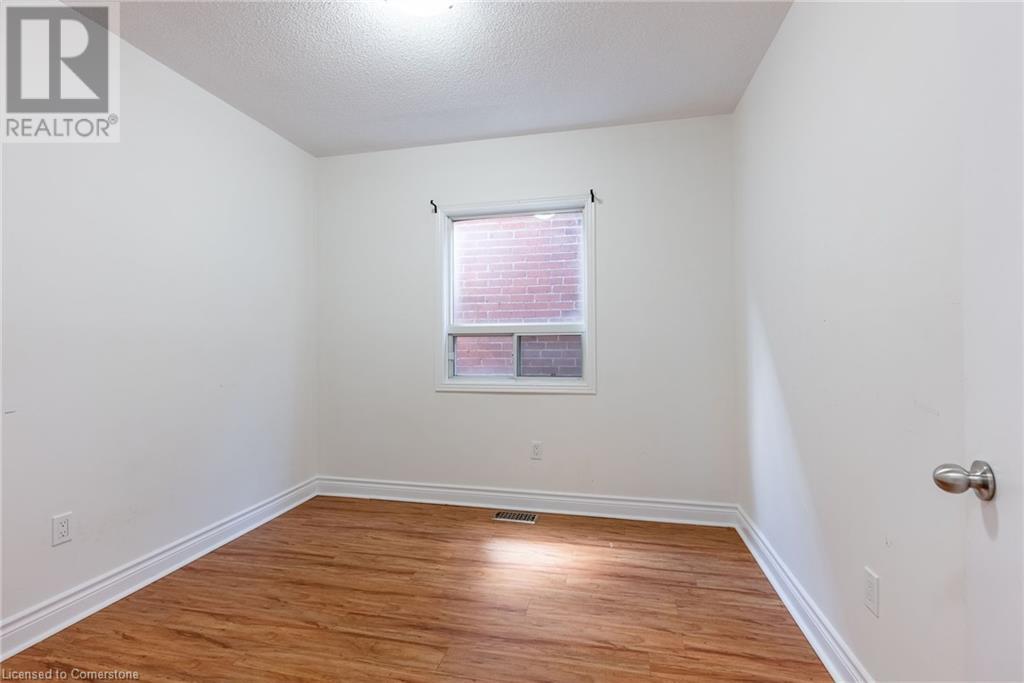 279 Wentworth Street N, Hamilton, Ontario  L8L 5V9 - Photo 12 - 40727104