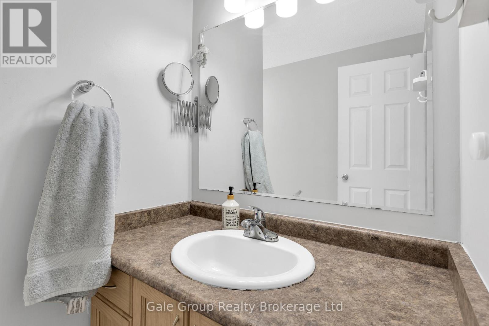 19a - 50 Howe Drive, Kitchener, Ontario N2E 0A3 - Photo 24 - X12141151
