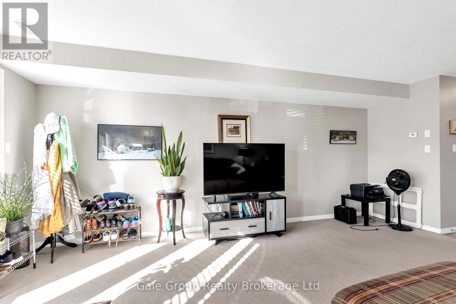19a - 50 Howe Drive, Kitchener, Ontario N2E 0A3 - Photo 26 - X12141151