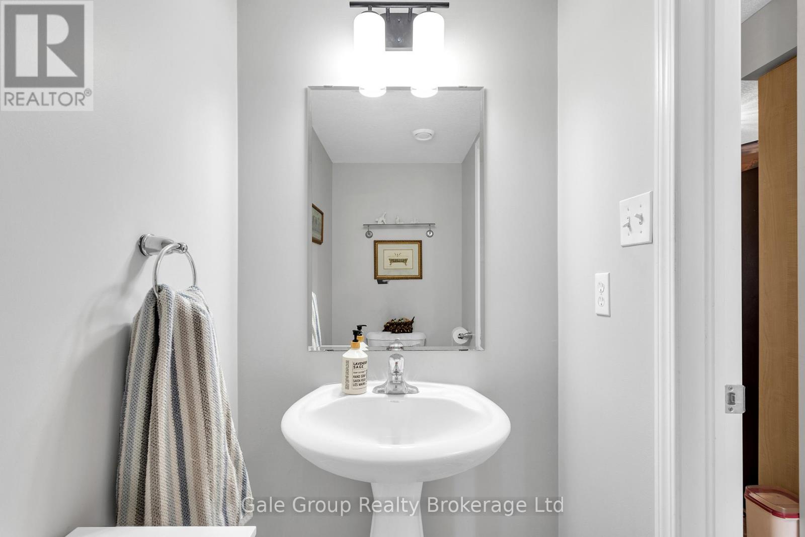 19a - 50 Howe Drive, Kitchener, Ontario N2E 0A3 - Photo 9 - X12141151