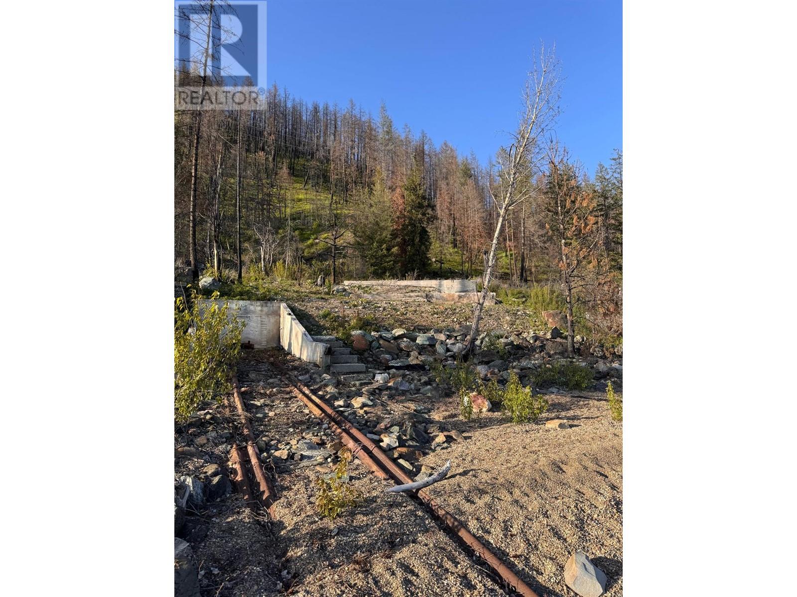 5022 Squilax-Anglemont Road, Celista, British Columbia  V0E 1M6 - Photo 8 - 10344906