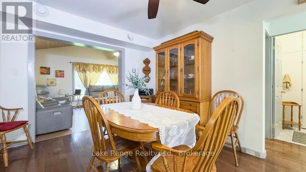 804 Meadow Place, Huron-Kinloss, Ontario  N2Z 2X3 - Photo 11 - X12117021