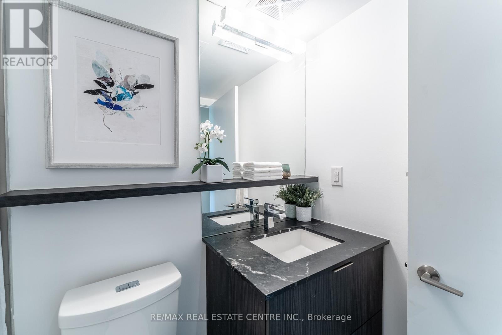 419 - 6 Parkwood Avenue, Toronto, Ontario  M4V 2W8 - Photo 12 - C12141227
