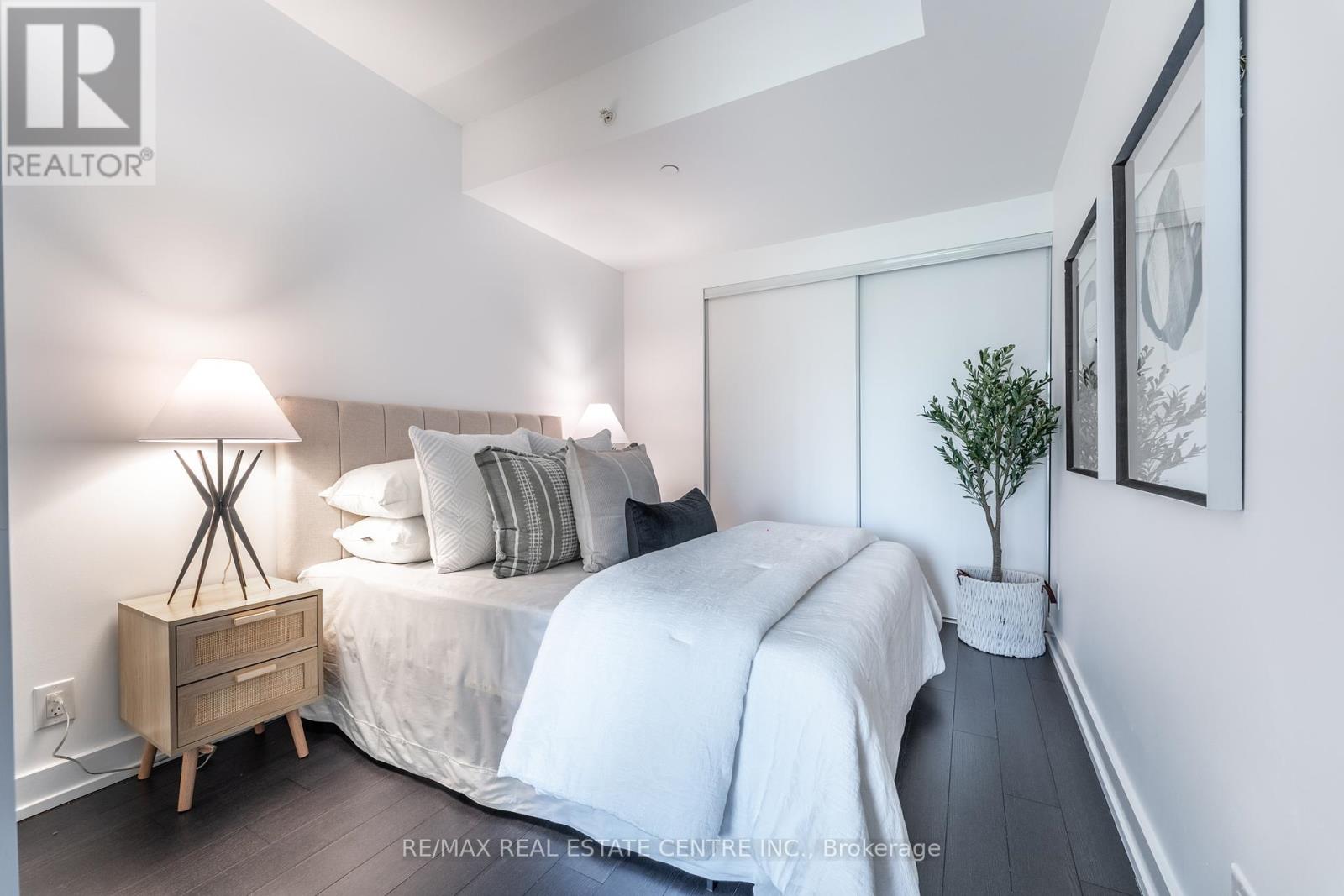 419 - 6 Parkwood Avenue, Toronto, Ontario  M4V 2W8 - Photo 25 - C12141227
