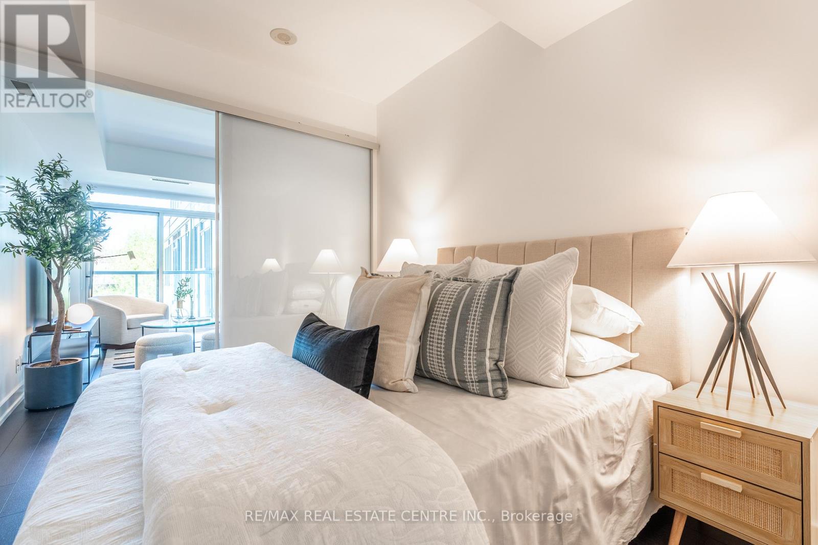 419 - 6 Parkwood Avenue, Toronto, Ontario  M4V 2W8 - Photo 27 - C12141227
