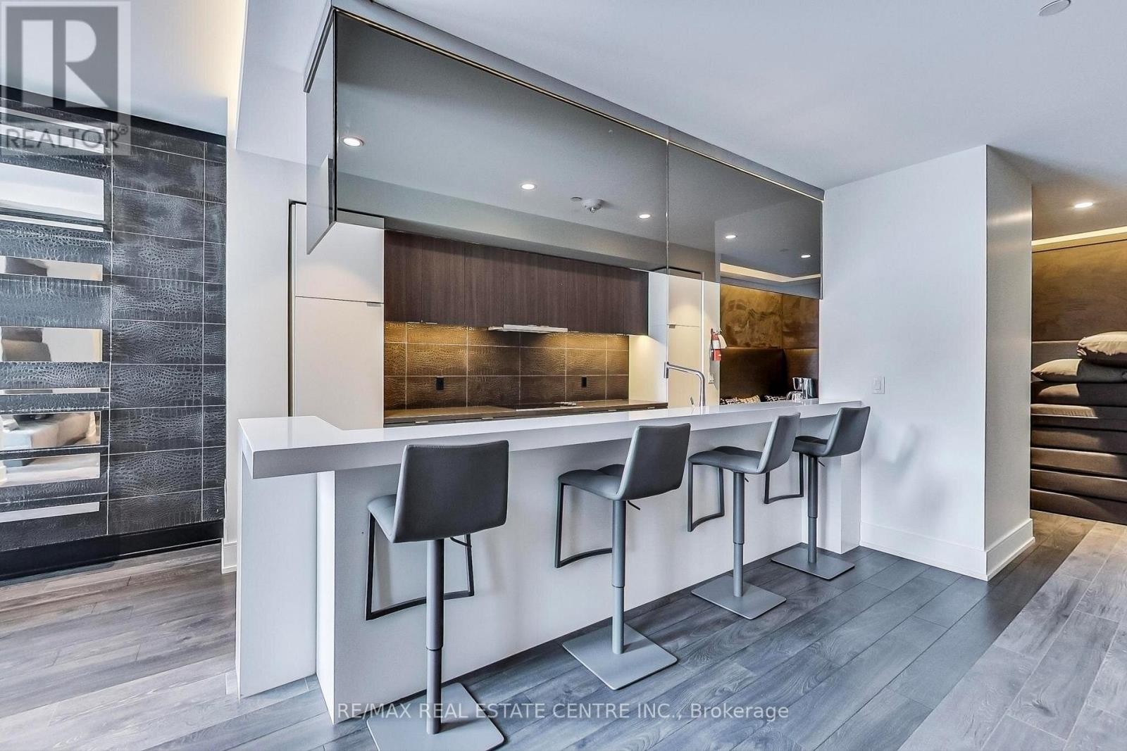 419 - 6 Parkwood Avenue, Toronto, Ontario  M4V 2W8 - Photo 32 - C12141227