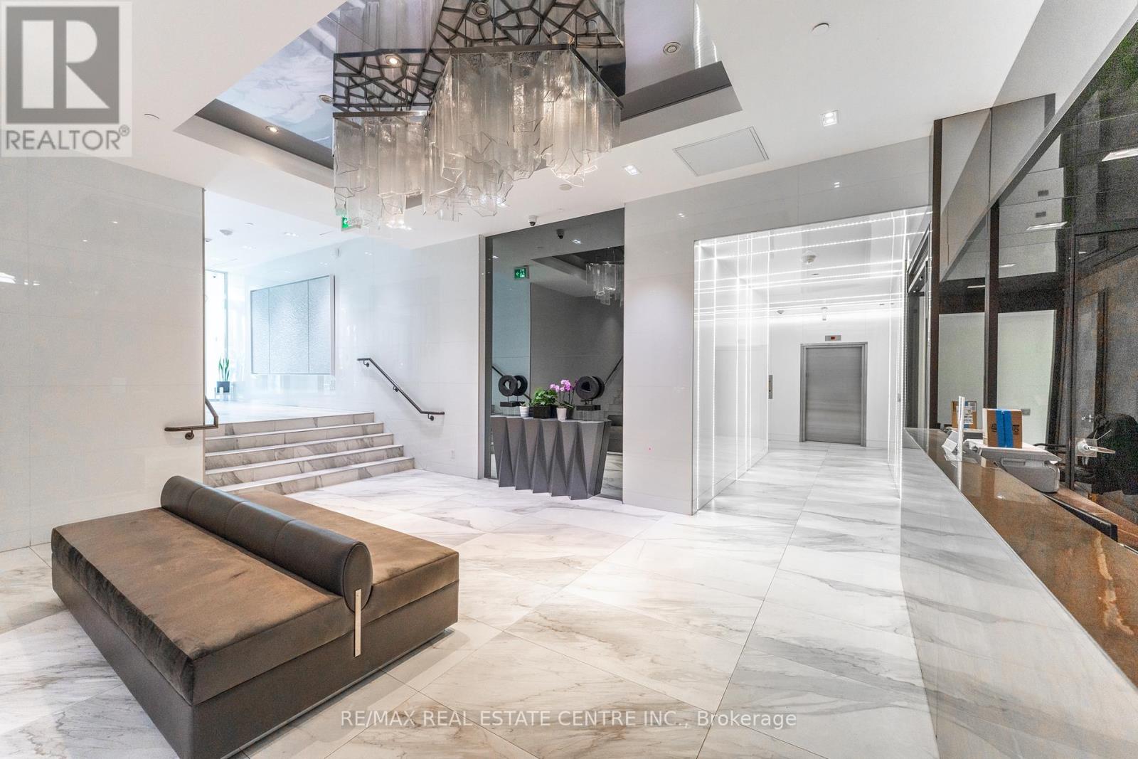 419 - 6 Parkwood Avenue, Toronto, Ontario  M4V 2W8 - Photo 6 - C12141227