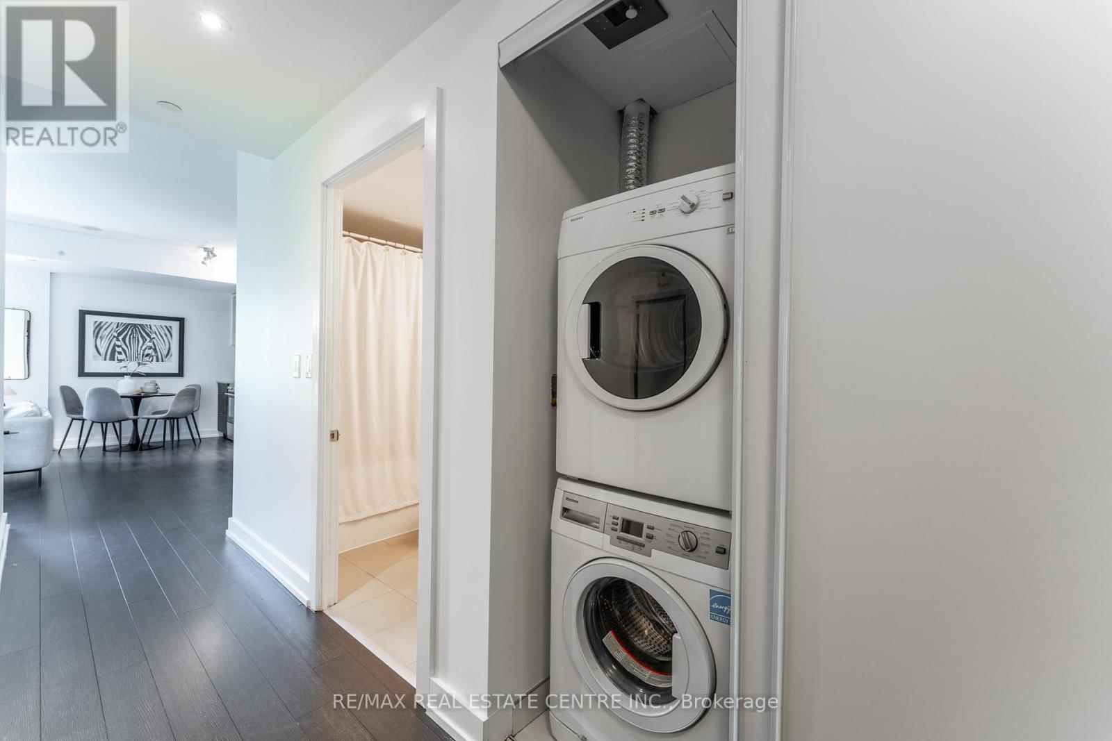 419 - 6 Parkwood Avenue, Toronto, Ontario  M4V 2W8 - Photo 8 - C12141227