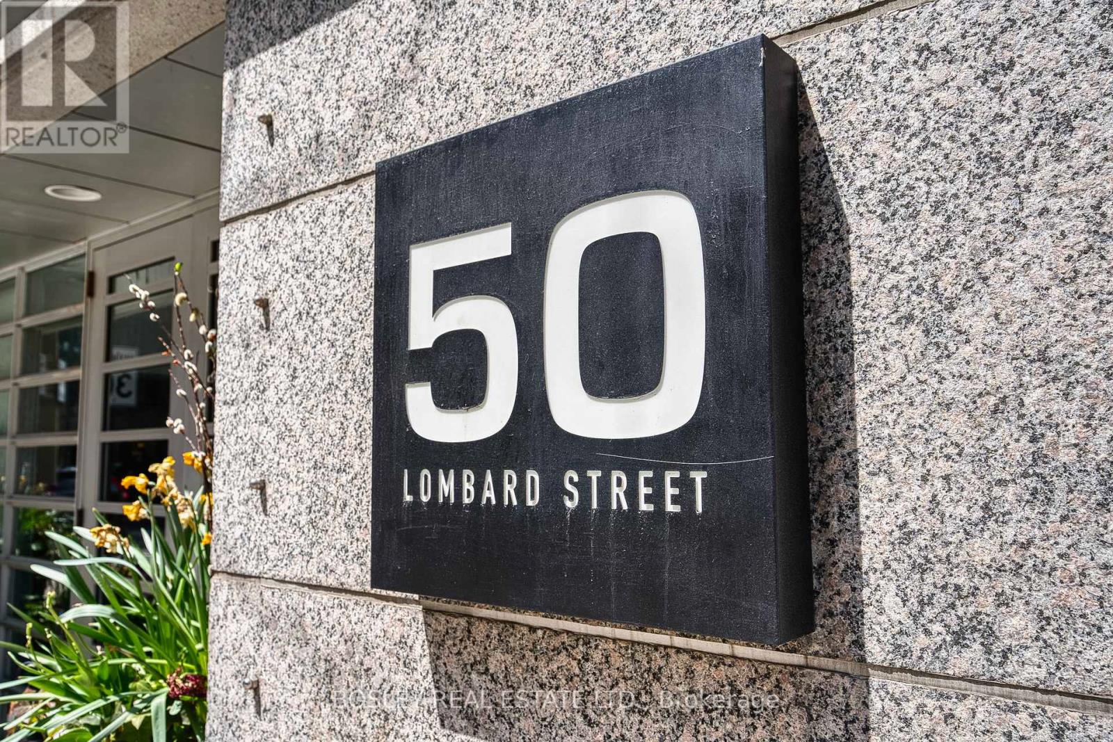 2104 - 50 Lombard Street, Toronto, Ontario  M5C 2X4 - Photo 3 - C12141231