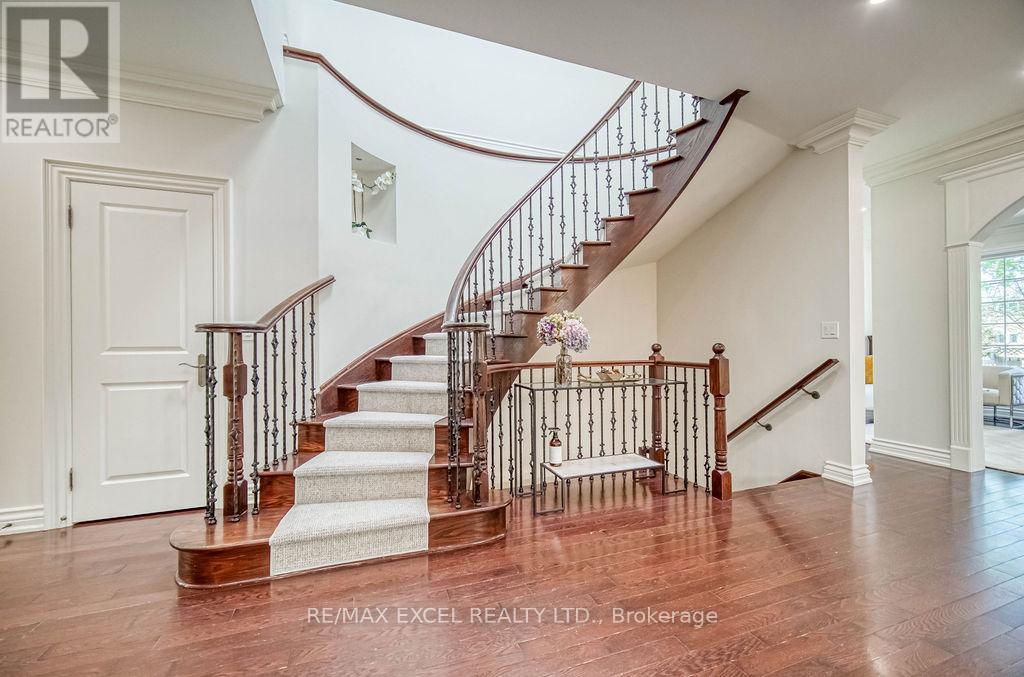 Property at 308A HOUNSLOW AVENUE image 4