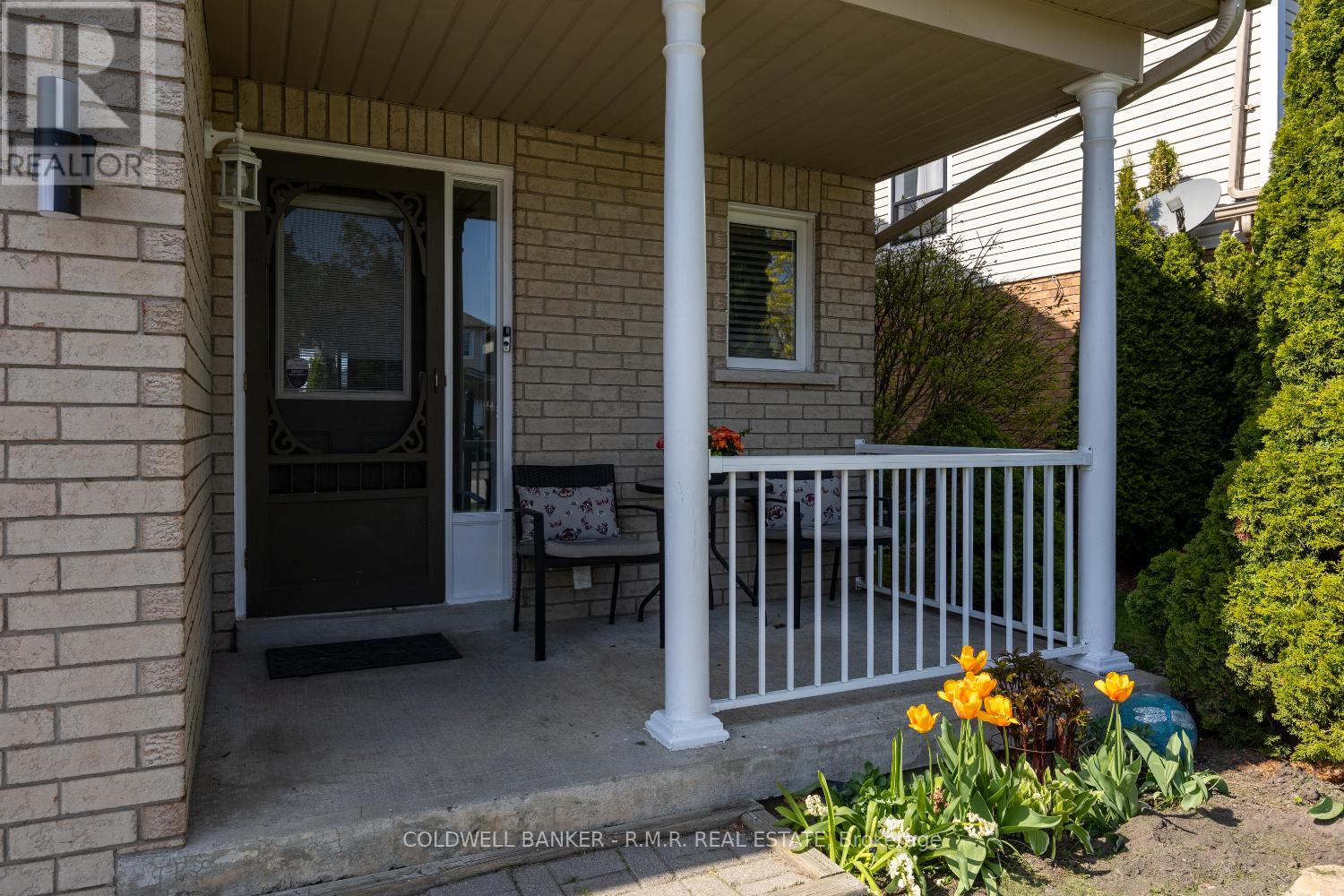 Property at 33 WINCHURCH DRIVE image 3