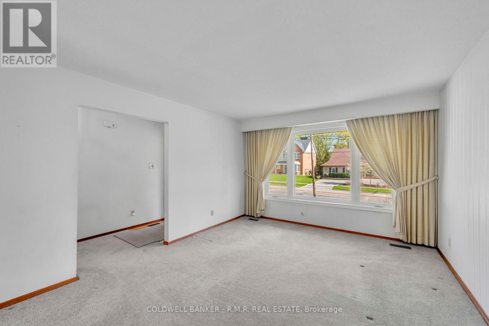 86 Twyn Rivers Drive, Pickering, Ontario  L1V 1E2 - Photo 6 - E12141395