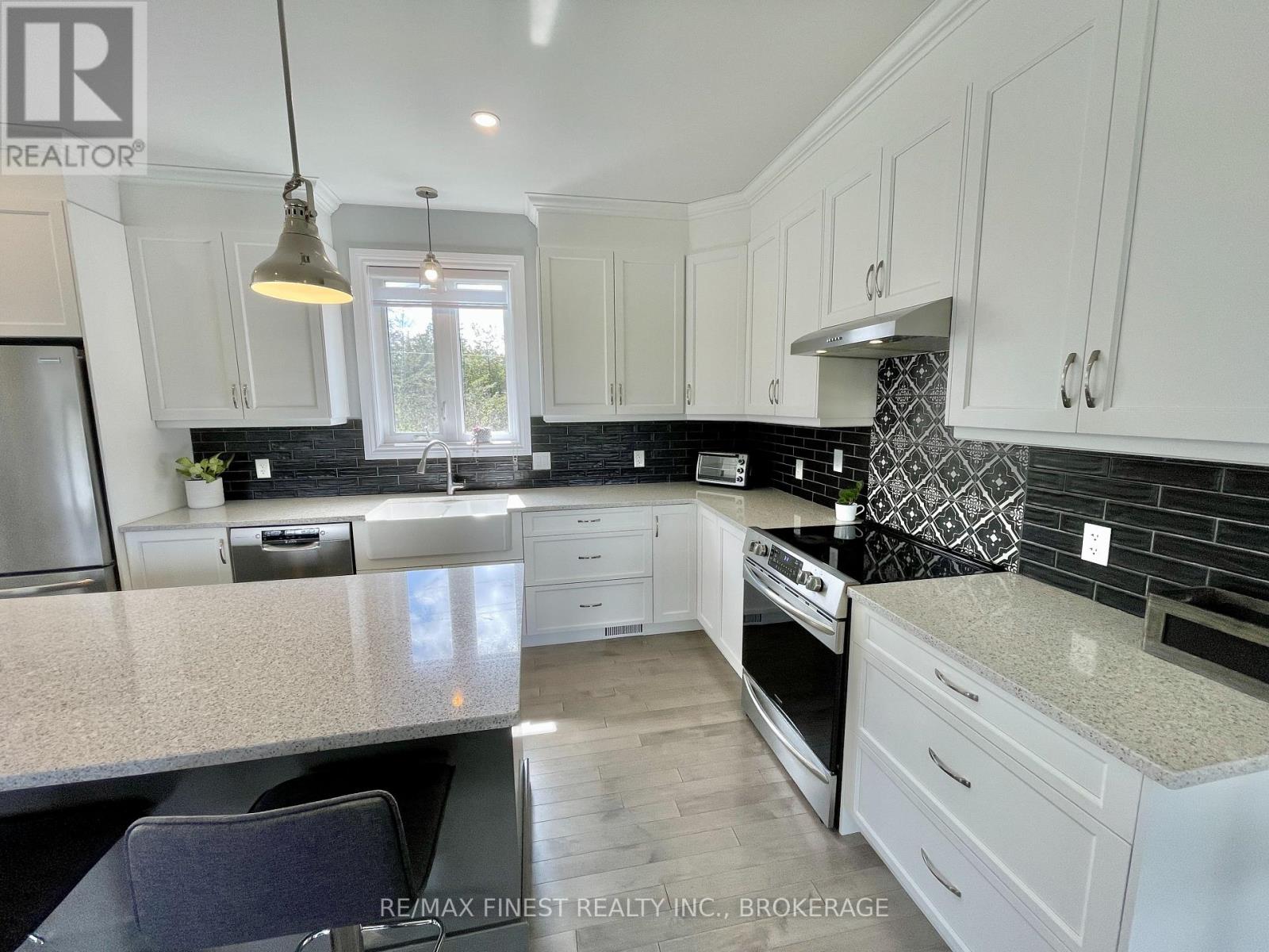 892 Irish Road, Loyalist (Odessa), Ontario  K0H 2H0 - Photo 8 - X12141362