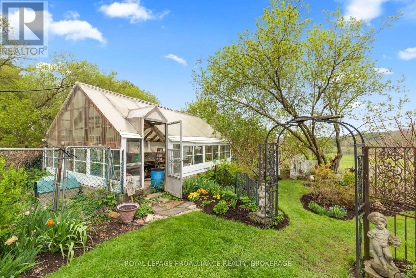 2078 Sunbury Road, Frontenac, Ontario  K0H 1X0 - Photo 18 - X12141391