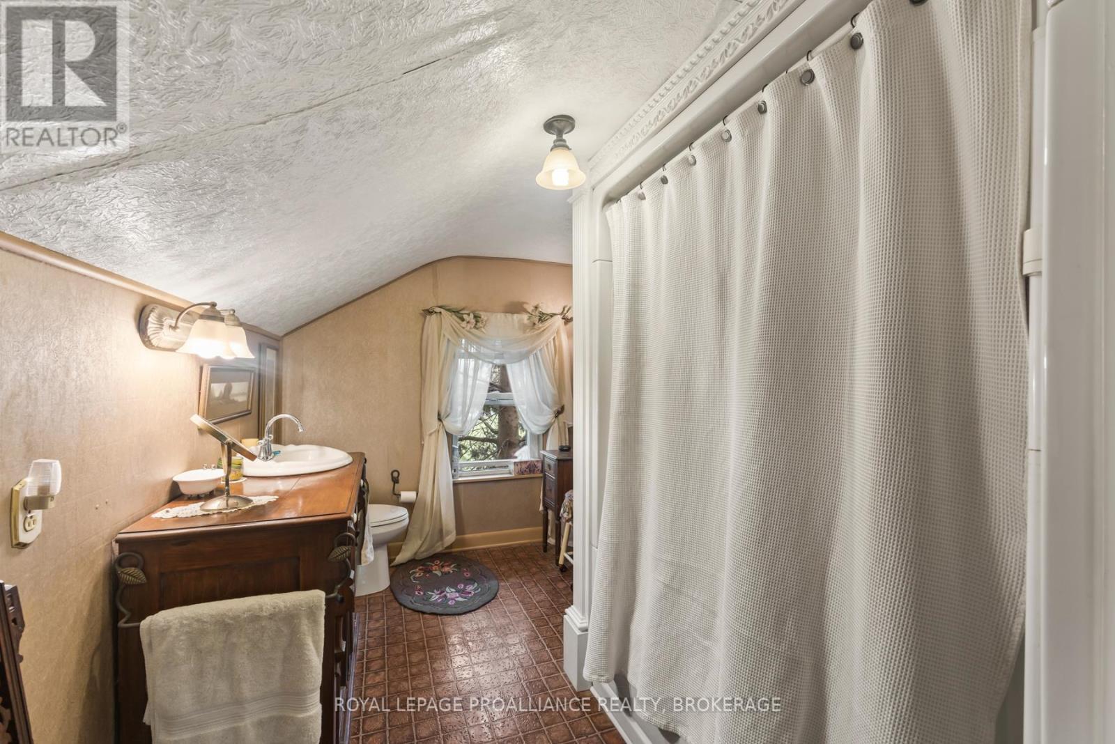 2078 Sunbury Road, Frontenac, Ontario  K0H 1X0 - Photo 42 - X12141391