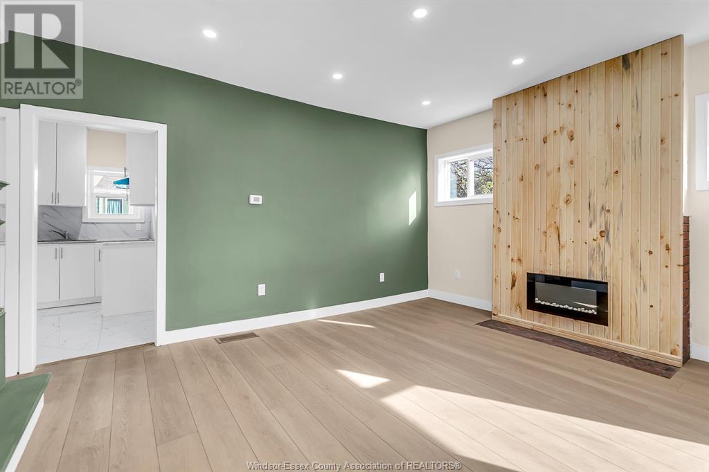 Property at 794 JANETTE AVENUE image 5