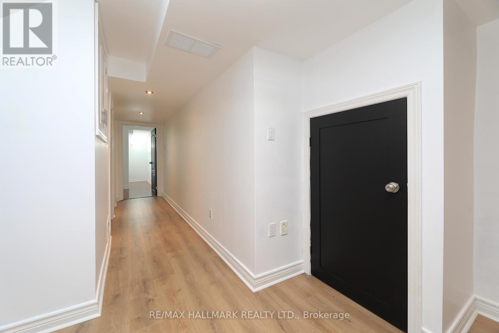 Lower - 64 Madeira Avenue, Vaughan, Ontario  L6A 2Y2 - Photo 11 - N12141195