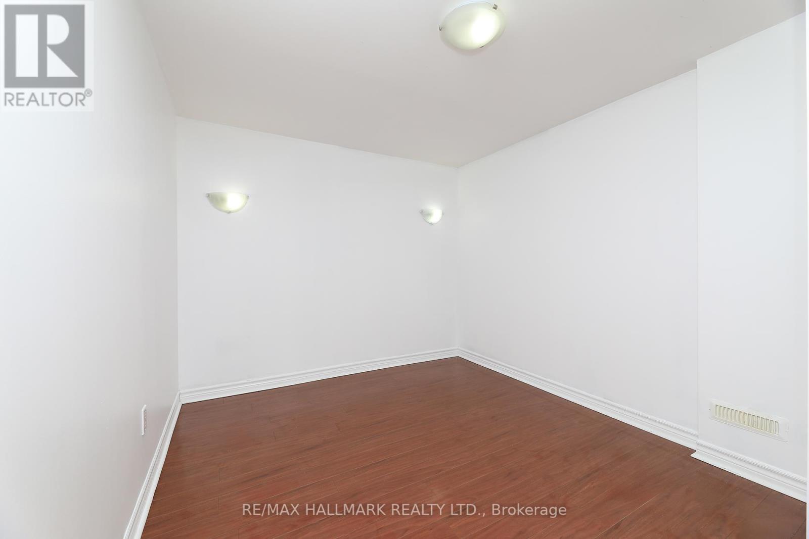 Lower - 64 Madeira Avenue, Vaughan, Ontario  L6A 2Y2 - Photo 14 - N12141195