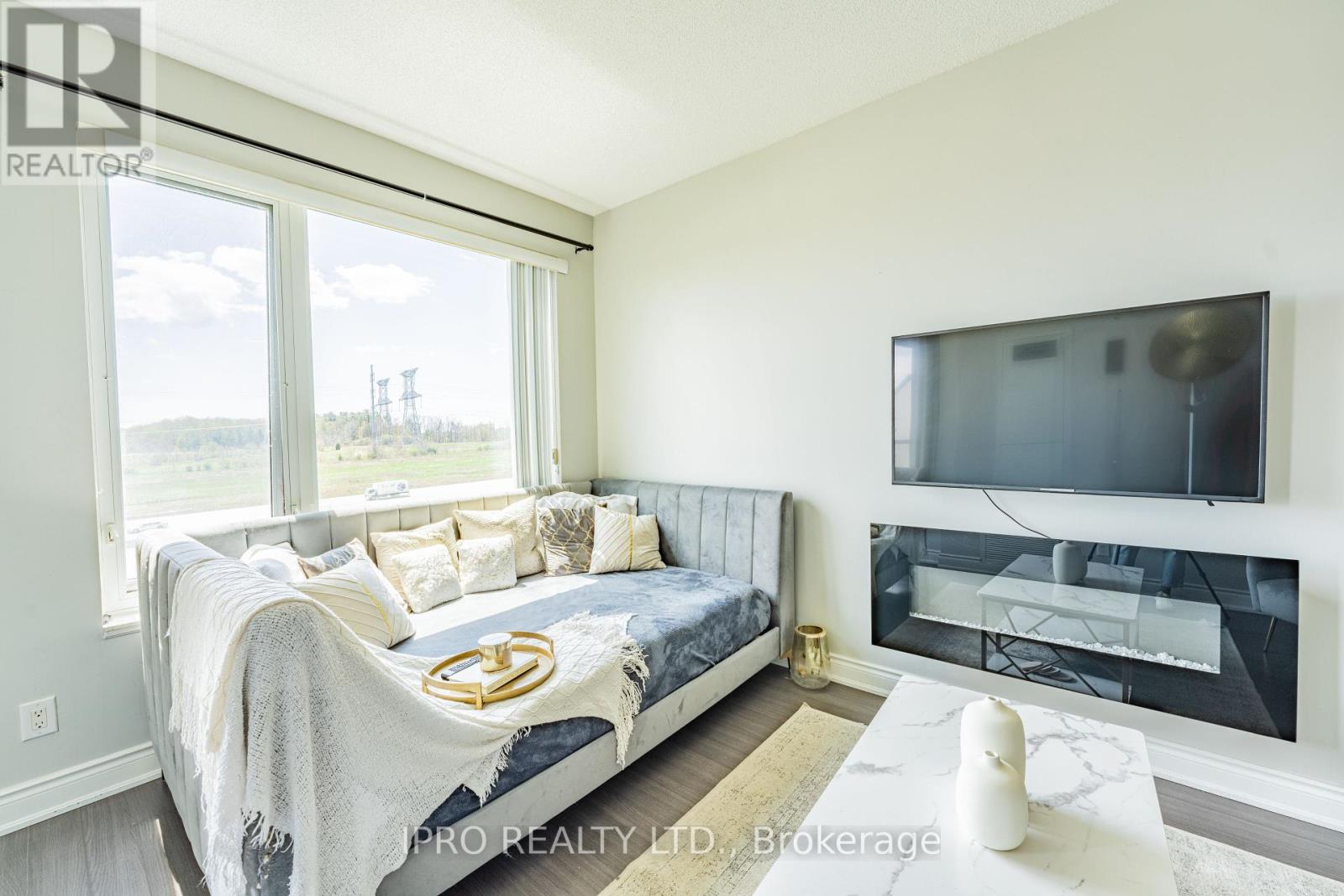 609 - 277 South Park Road, Markham (Commerce Valley), Ontario  L3T 0B7 - Photo 10 - N12141242