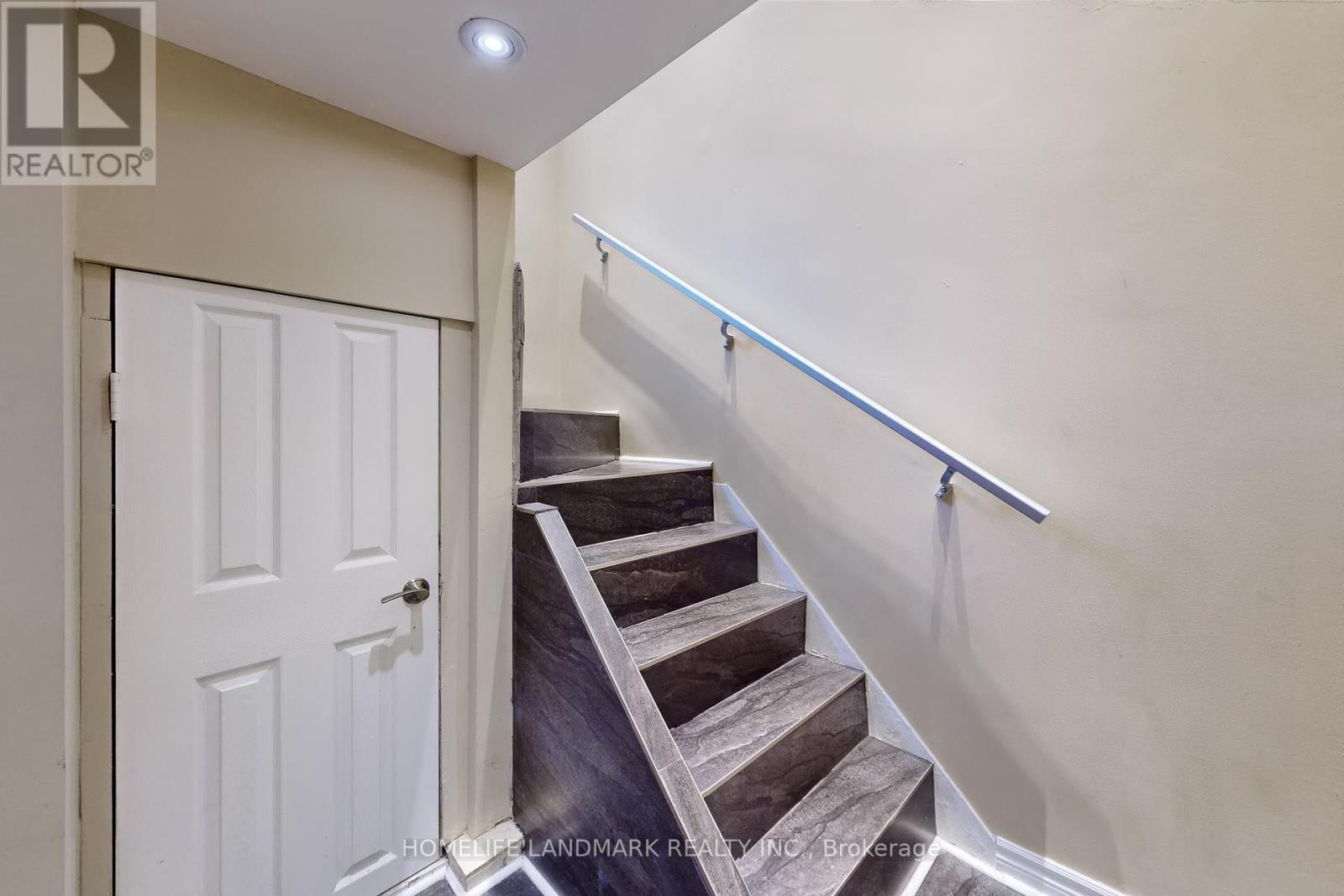 243 Taylor Mills Drive S, Richmond Hill, Ontario  L4C 2S7 - Photo 30 - N12141254
