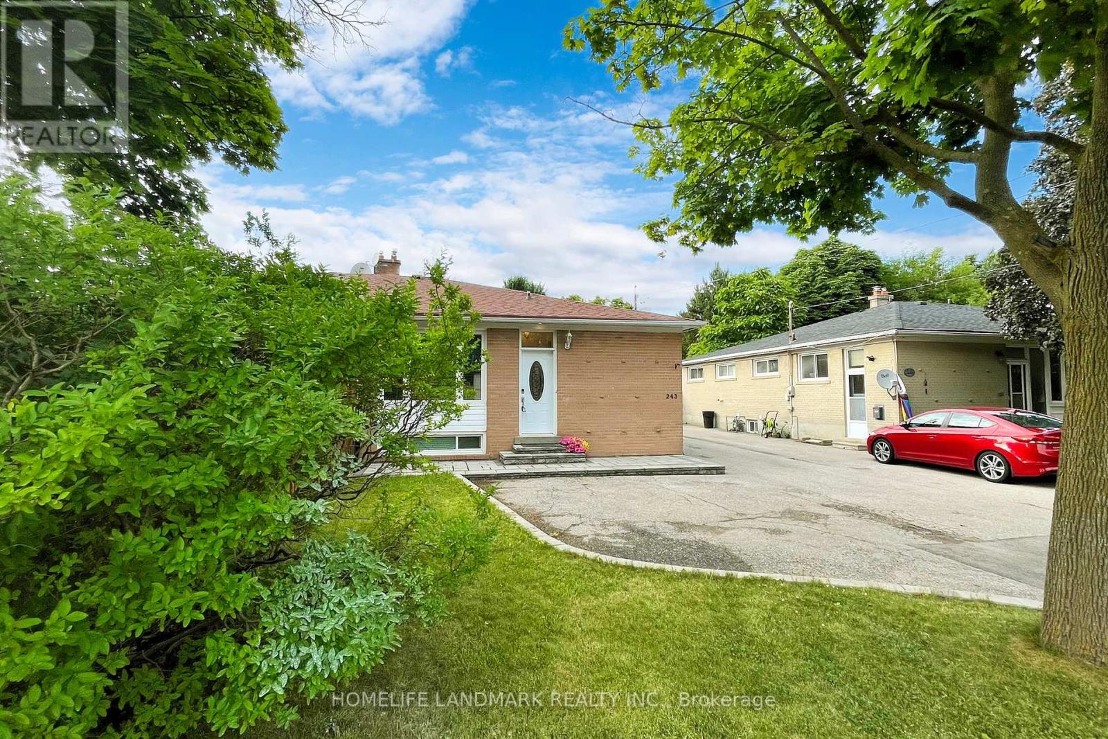 243 Taylor Mills Drive S, Richmond Hill, Ontario  L4C 2S7 - Photo 4 - N12141254