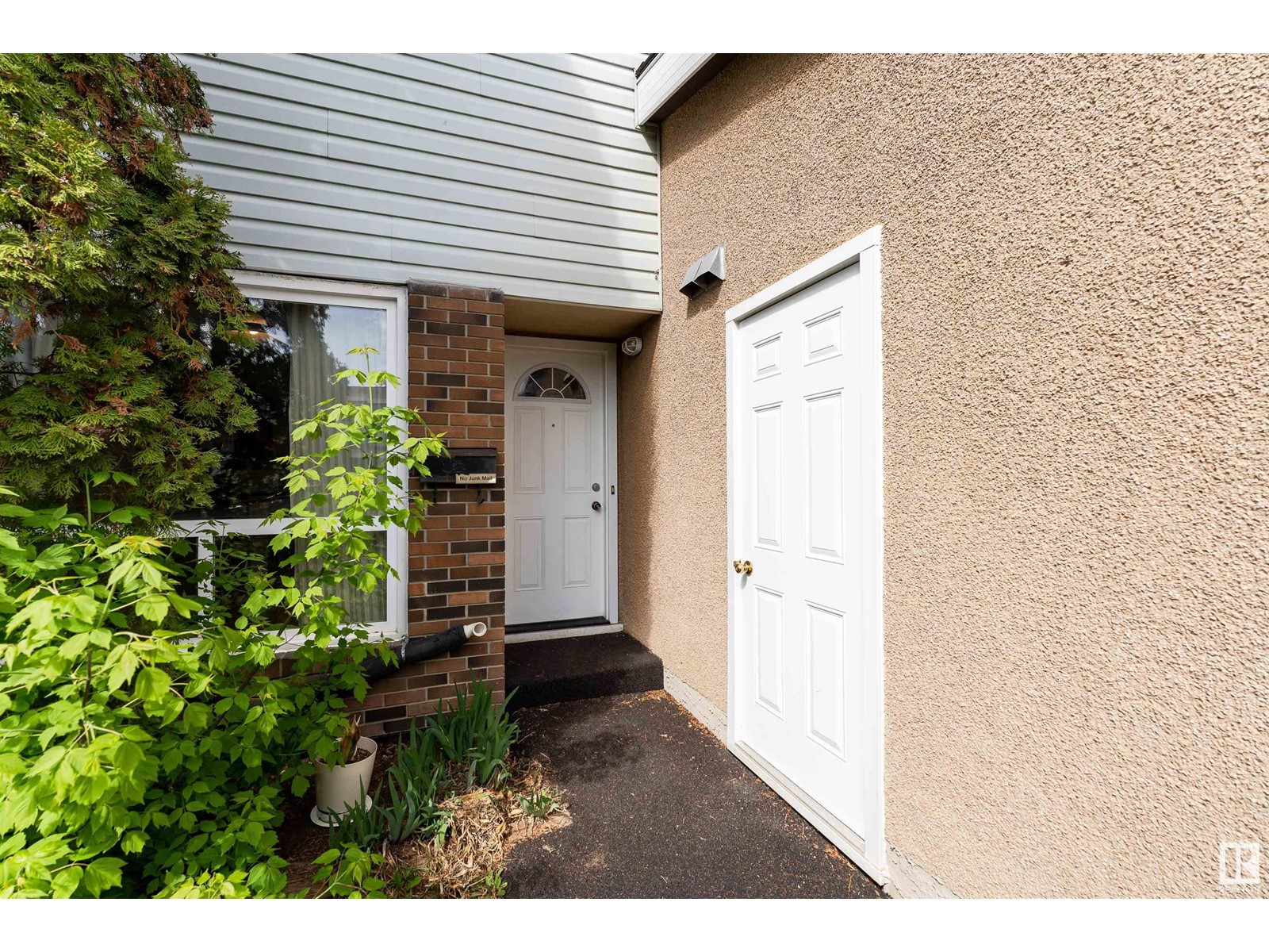 Property at 191 GRANDIN VG image 4